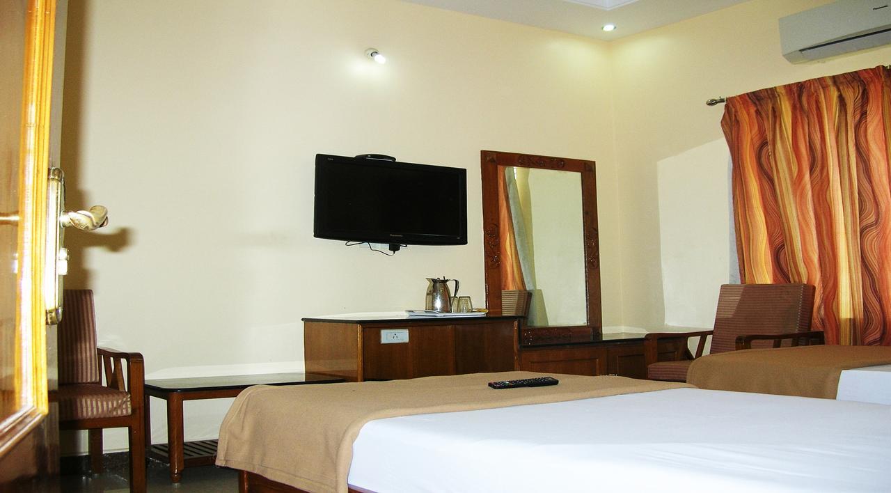 Athidhi Residency Hotel Tirupati Exterior foto